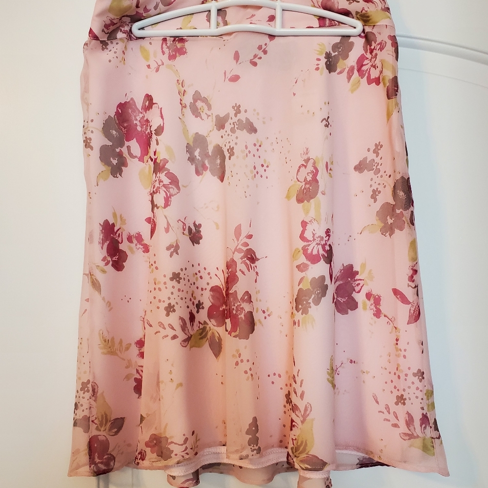 NWT  Vintage B Moss pink floral skirt. Size 2.